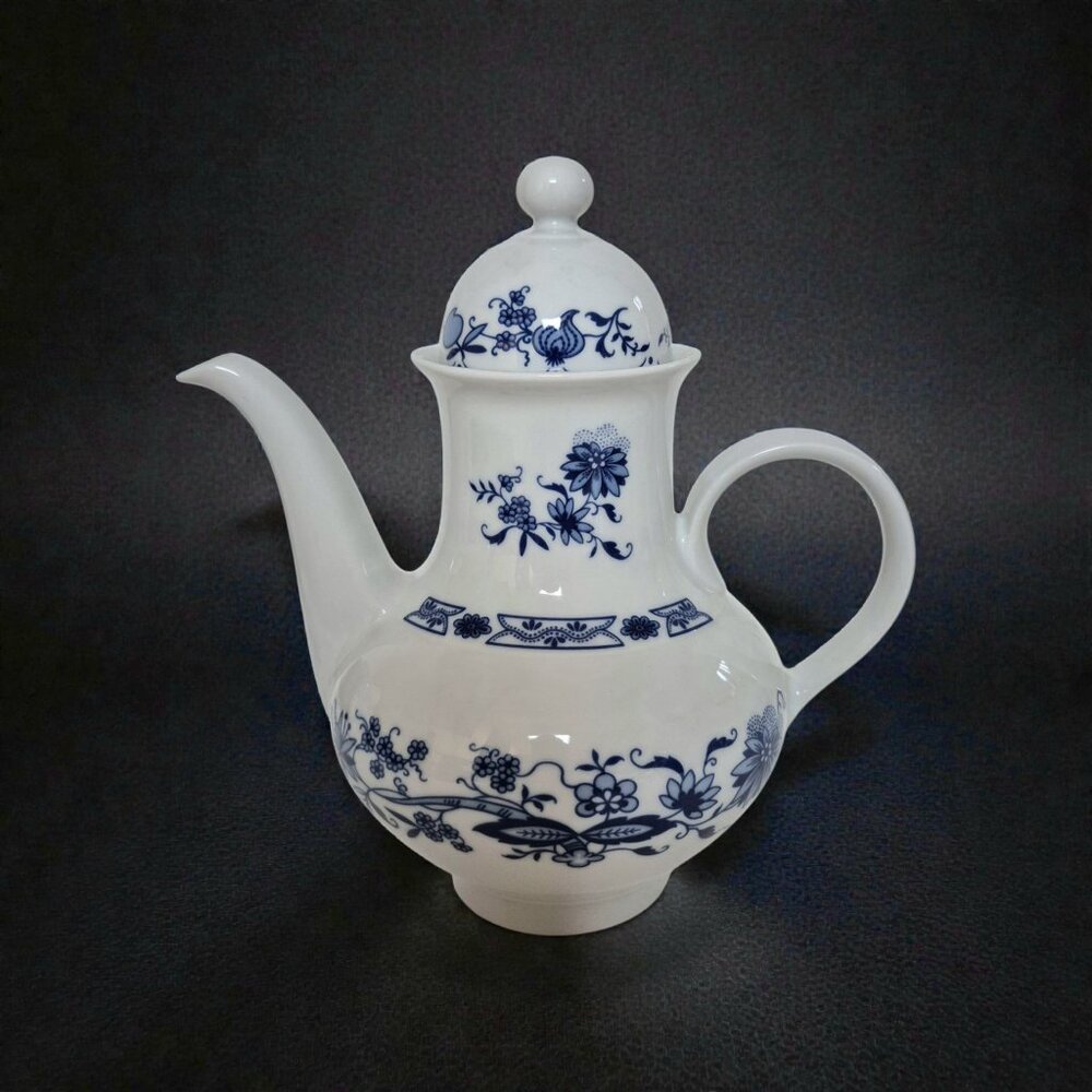 Graf Von Henneberg Tall Teapot Coffee Pot Echt Kobalt Blue Onion Lid Porcelain